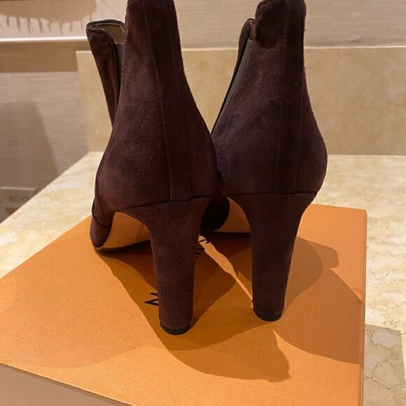 Brown suede slip on Manolo Blahnik booty in size 41 - Picture 3 of 16